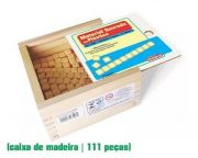 Brinquedo Pedagógico Material Dourado Individual em Plastico, com 111 Peças, Caixa Madeira, Carimbra